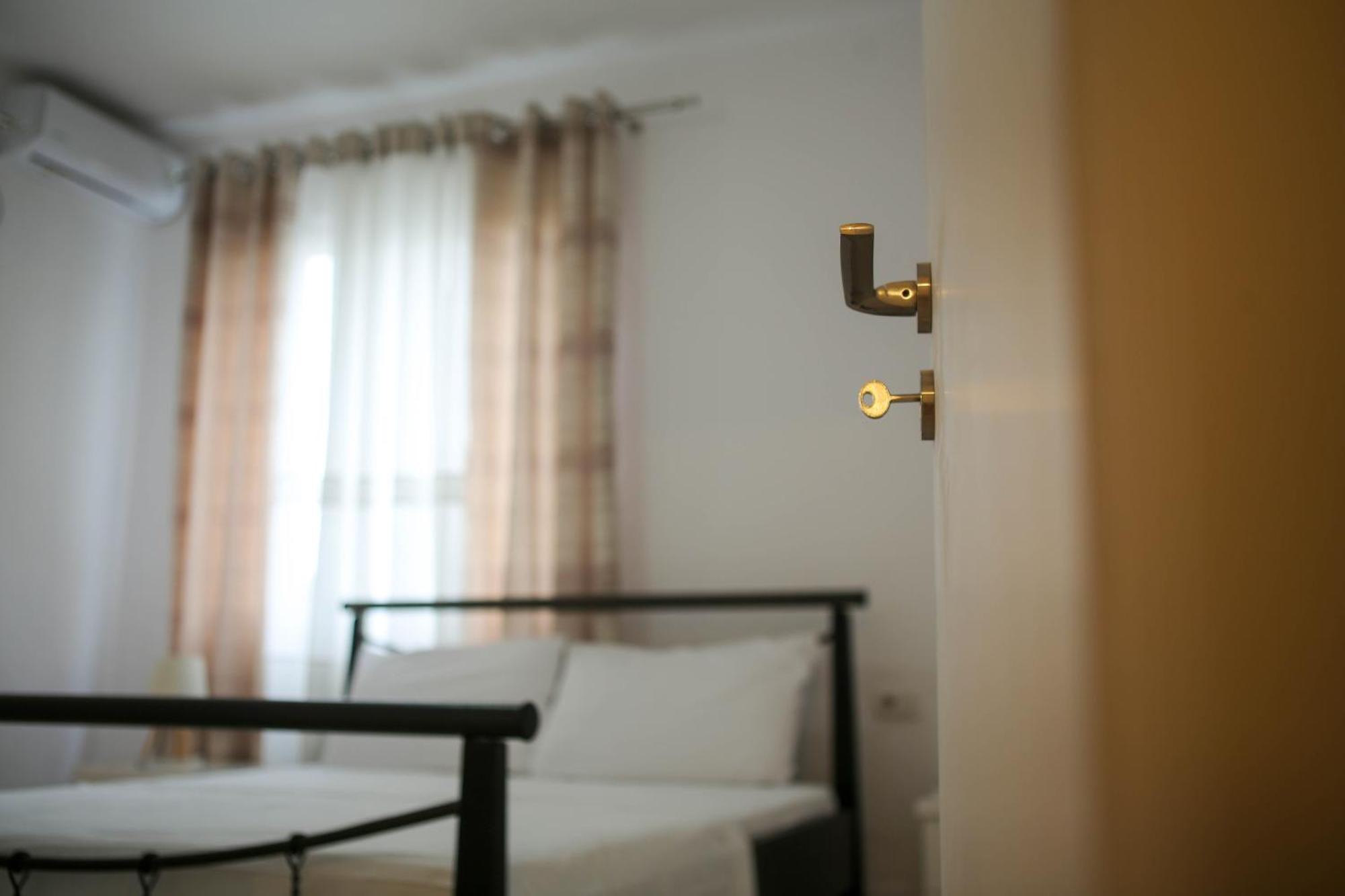 Apartment Jani Sarandë Eksteriør billede